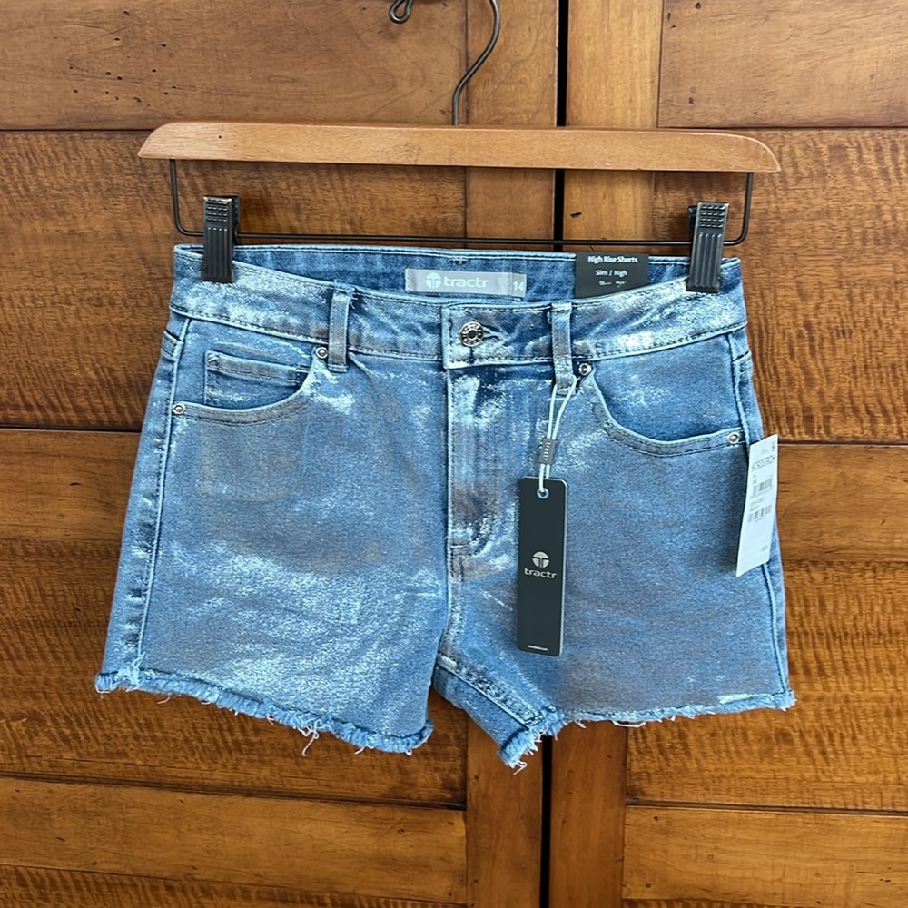 🩶14Jr High Rise Slim Fit Metallic Foil Fray Hem Denim Shorts by Tractr | Indigo - Picture 13 of 17